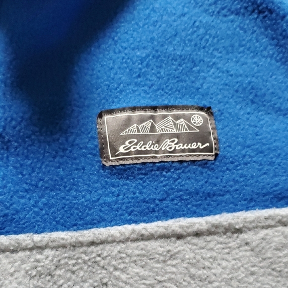 Eddie Bauer Boy's Blue and Gray Pullover Fleece 💙 - Picture 4 of 9